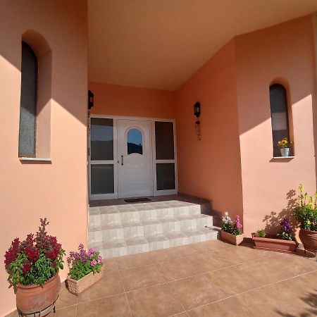 Happy Days Apartment Tiros Bagian luar foto
