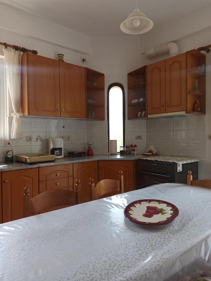 Happy Days Apartment Tiros Bagian luar foto